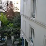 Nouvel Hotel 3*